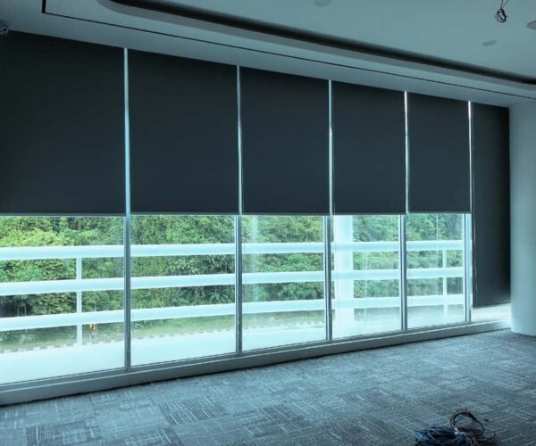office curtains blinds carpets (9)
